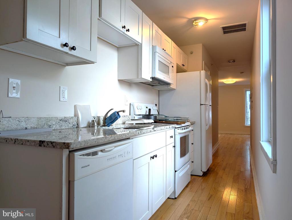 1204 E PALMER STREET Unit: 3