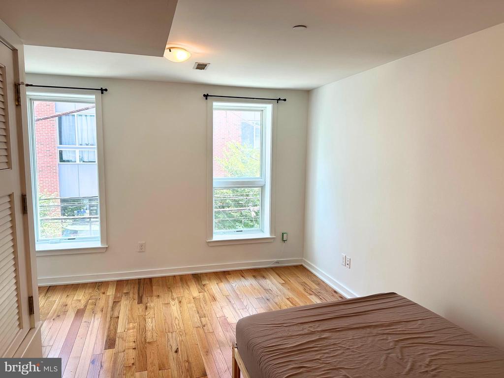 1204 E PALMER STREET Unit: 3