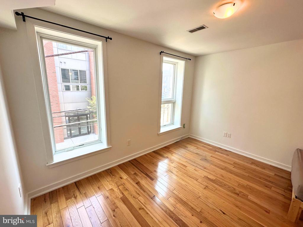 1204 E PALMER STREET Unit: 3
