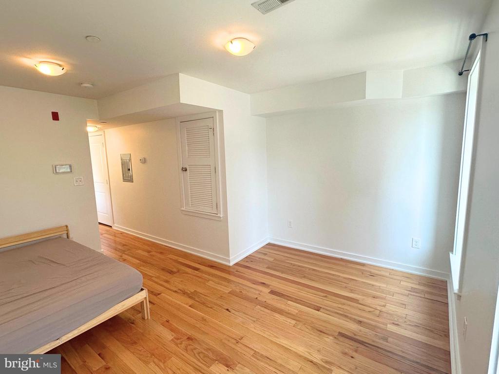 1204 E PALMER STREET Unit: 3