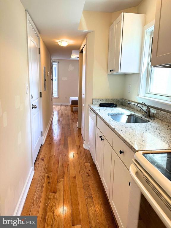 1204 E PALMER STREET Unit: 3