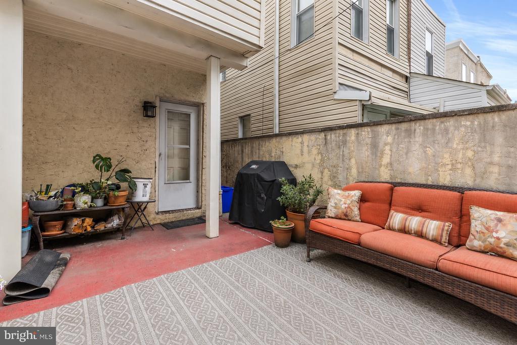 2420 KIMBALL STREET