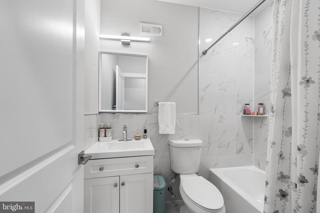 1924 N 6TH STREET Unit: 4
