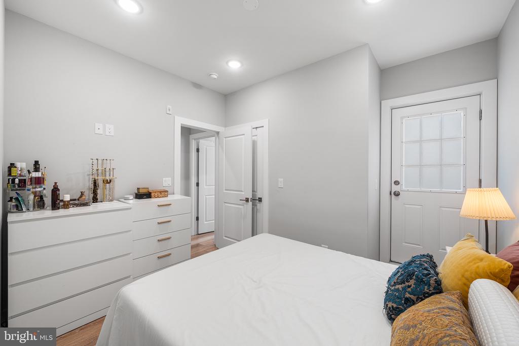 1924 N 6TH STREET Unit: 4