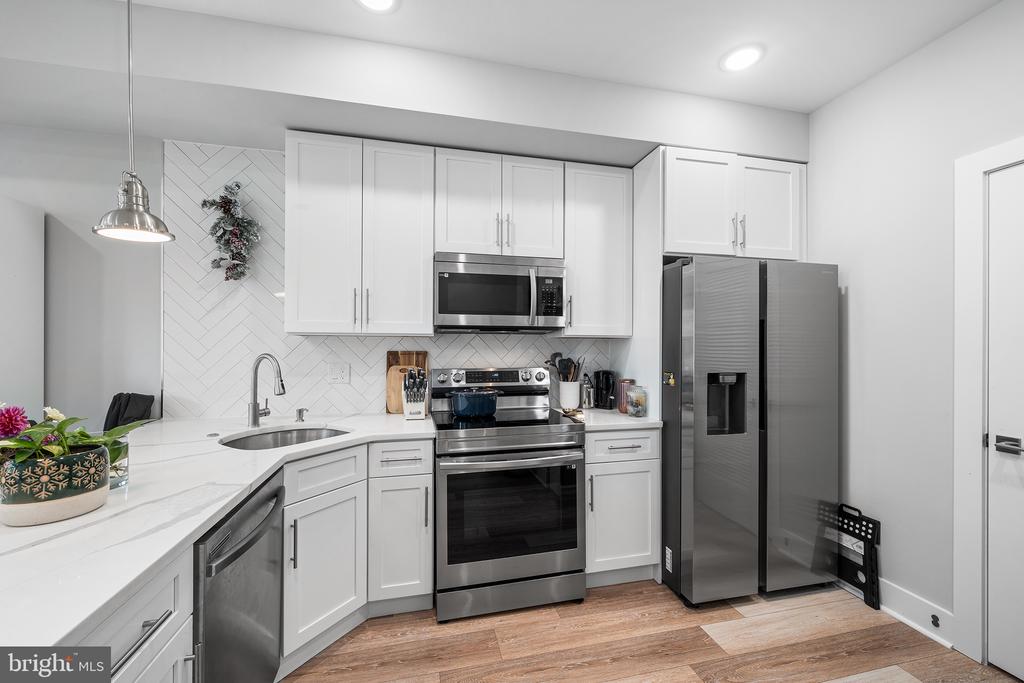 1924 N 6TH STREET Unit: 4