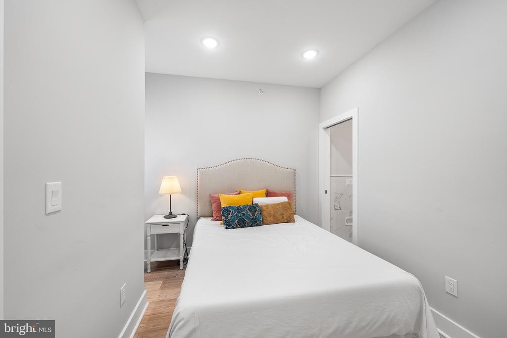 1924 N 6TH STREET Unit: 4