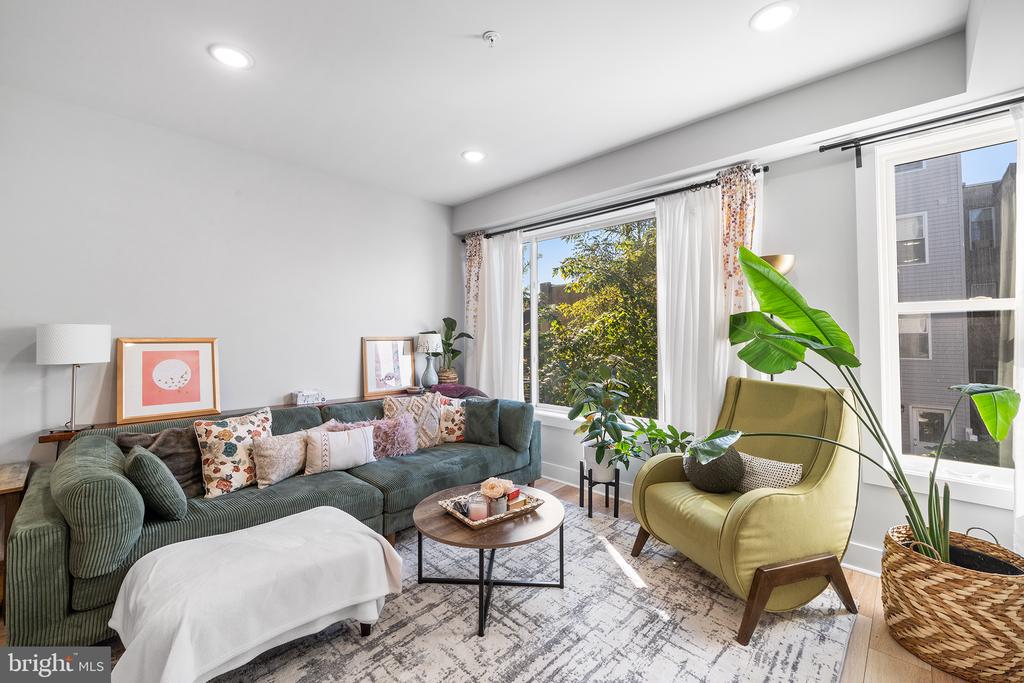 1924 N 6TH STREET Unit: 4