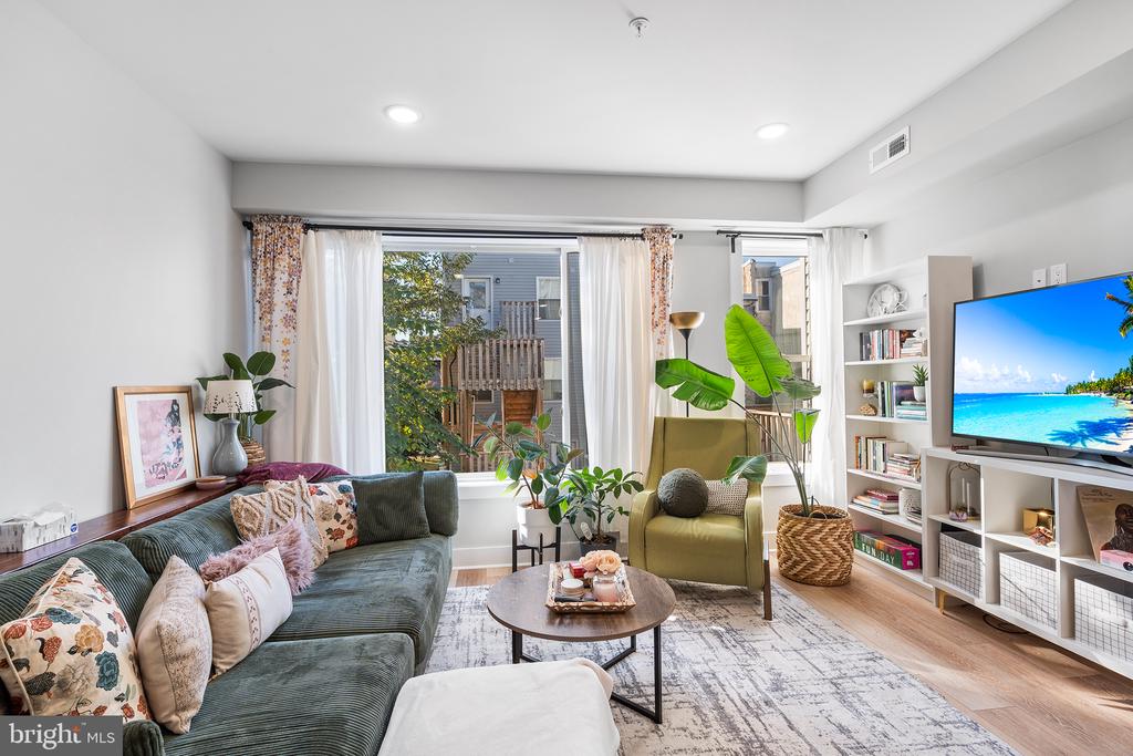 1924 N 6TH STREET Unit: 4