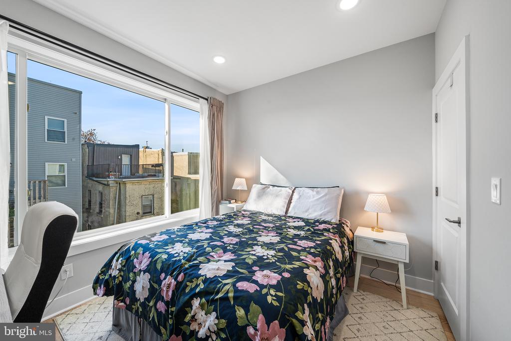 1924 N 6TH STREET Unit: 4
