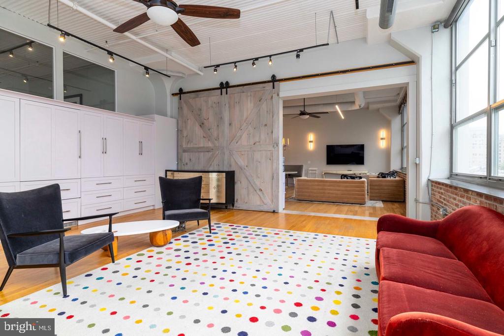 2200 ARCH STREET Unit: 506+507