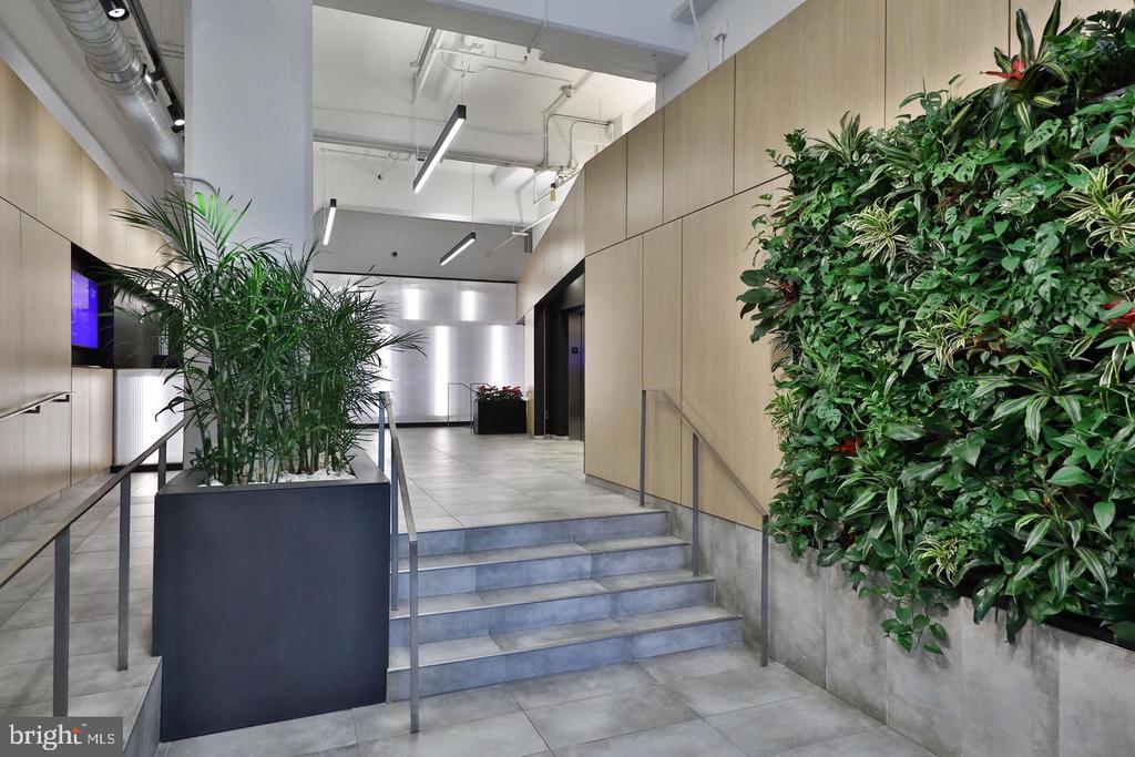 2200 ARCH STREET Unit: 506+507