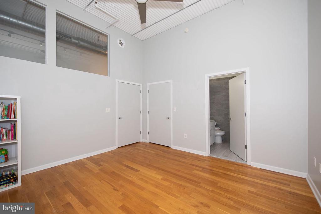 2200 ARCH STREET Unit: 506+507