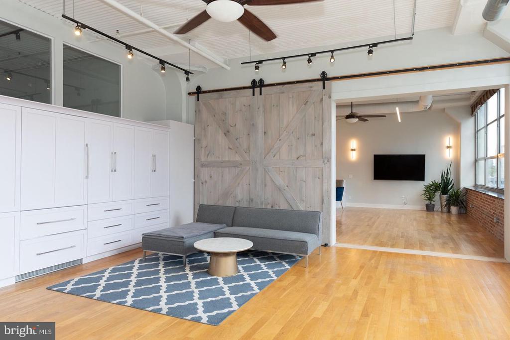 2200 ARCH STREET Unit: 506+507