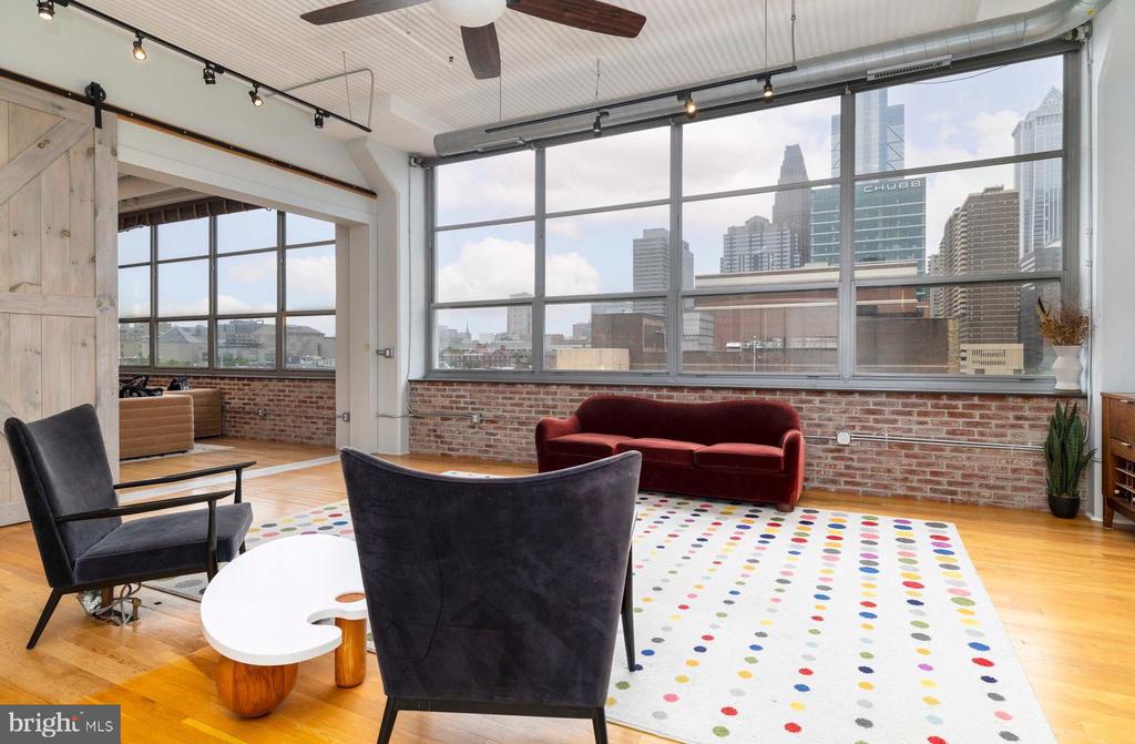 2200 ARCH STREET Unit: 506+507