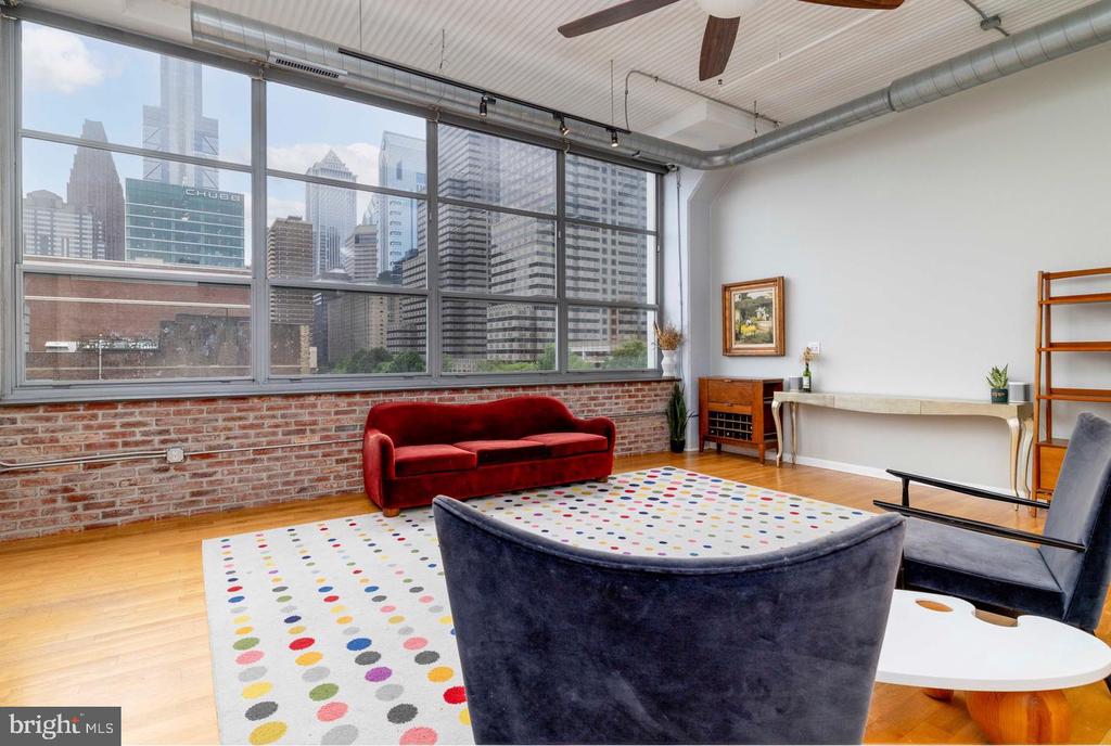 2200 ARCH STREET Unit: 506+507