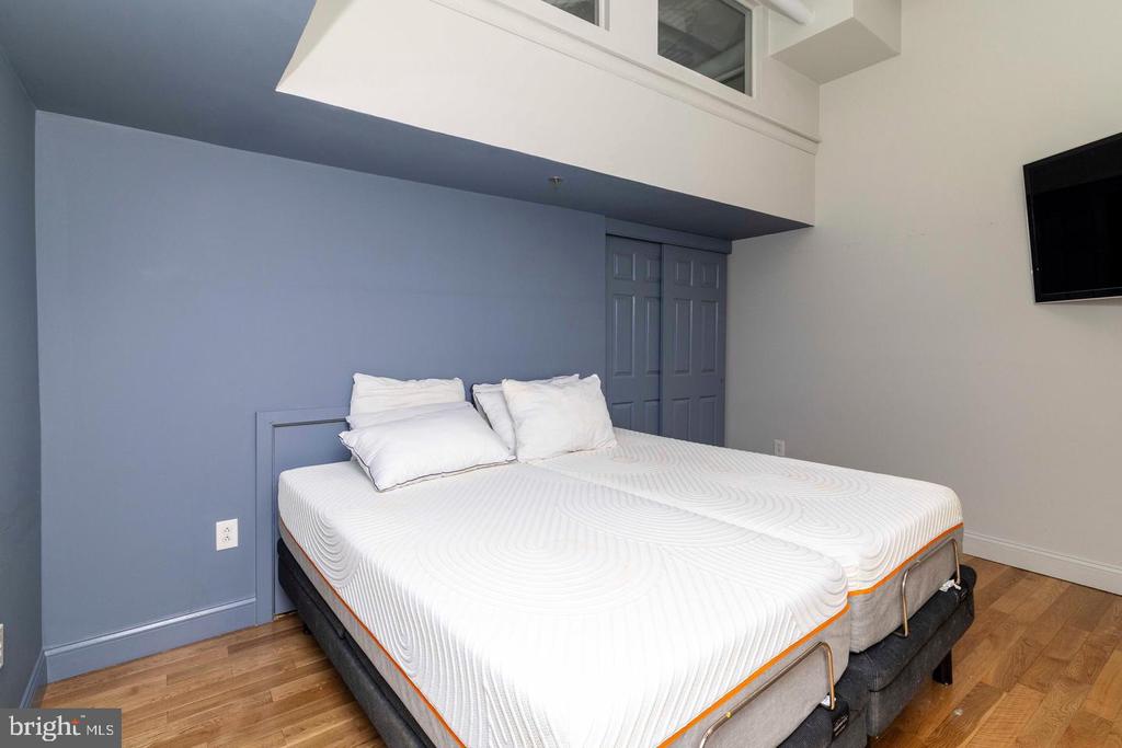 2200 ARCH STREET Unit: 506+507