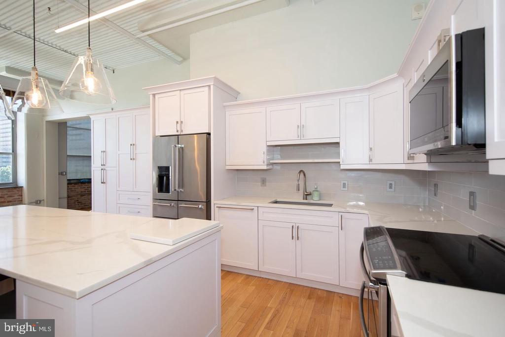 2200 ARCH STREET Unit: 506+507
