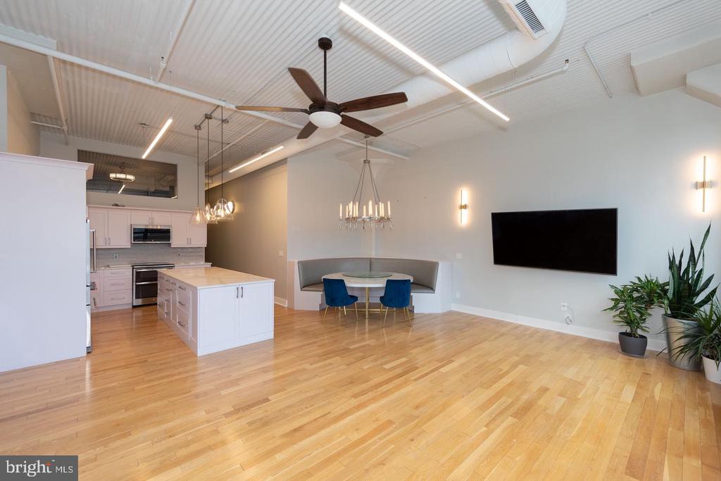 2200 ARCH STREET Unit: 506+507