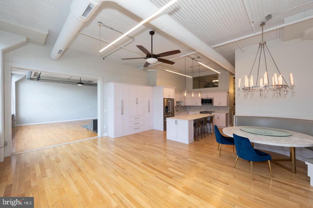 2200 ARCH STREET Unit: 506+507