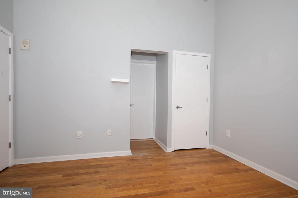 2200 ARCH STREET Unit: 506+507