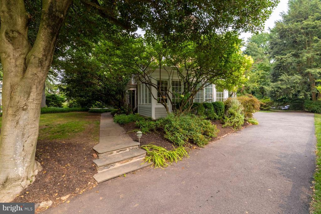 3938 NETHERFIELD ROAD