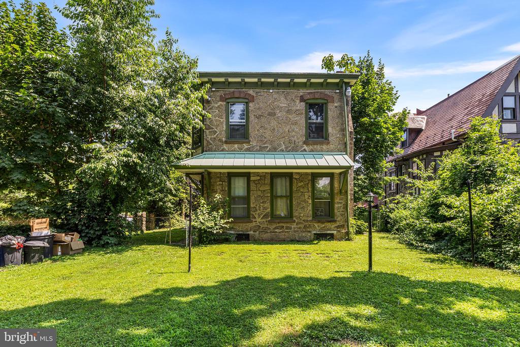 348 GREEN LANE