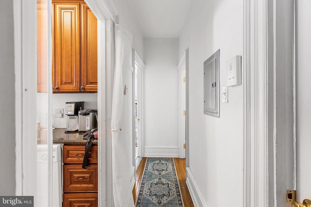 348 GREEN LANE