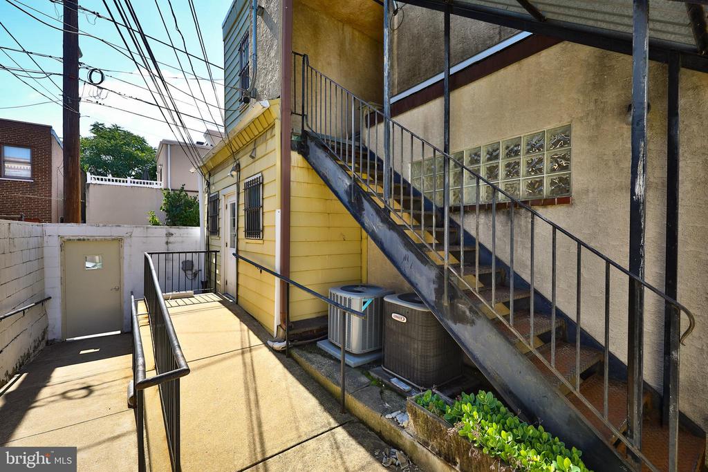 1317 WOLF STREET