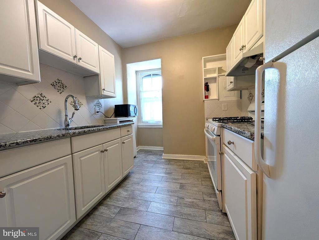 3800 TERRACE Unit: 3