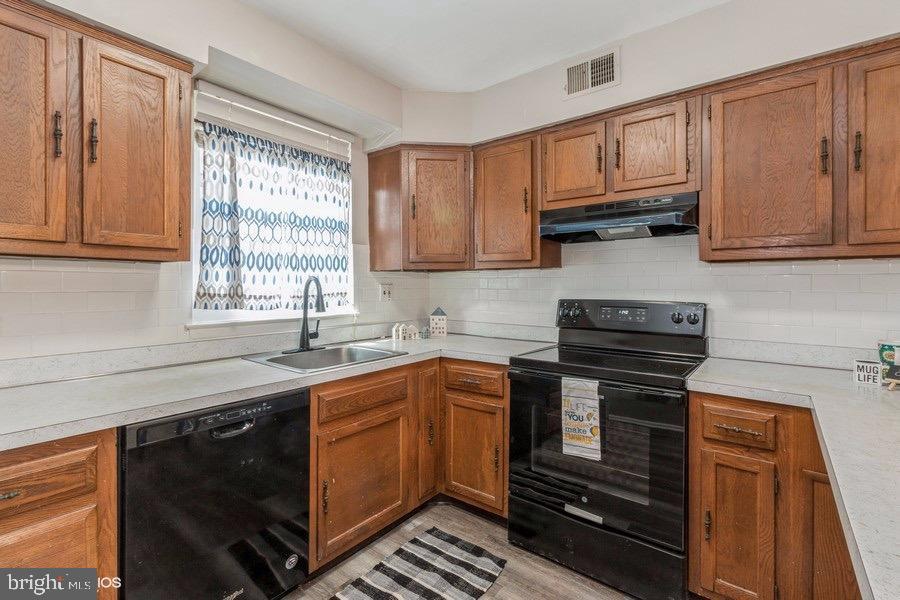 6738 EMLEN STREET Unit: 4