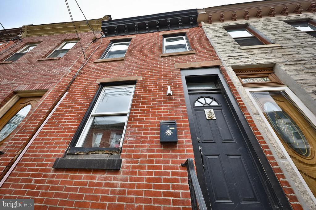 1308 E OXFORD STREET