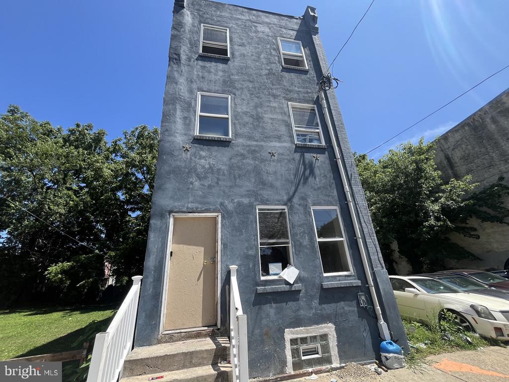 2237 N 21ST STREET