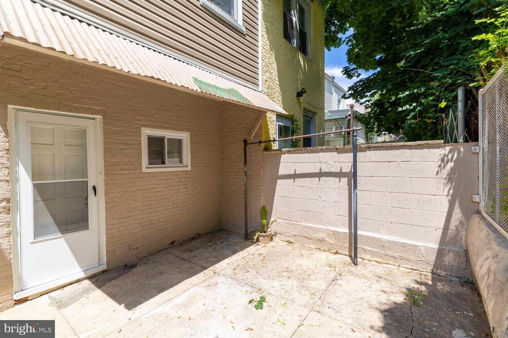56 E SEYMOUR STREET