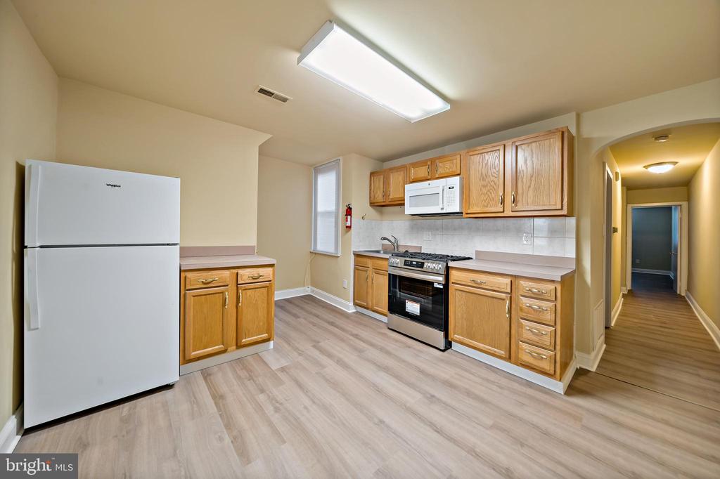 2118 S BROAD STREET Unit: 2