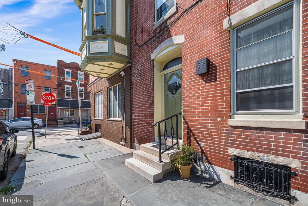 775 S 8TH STREET Unit: 2R