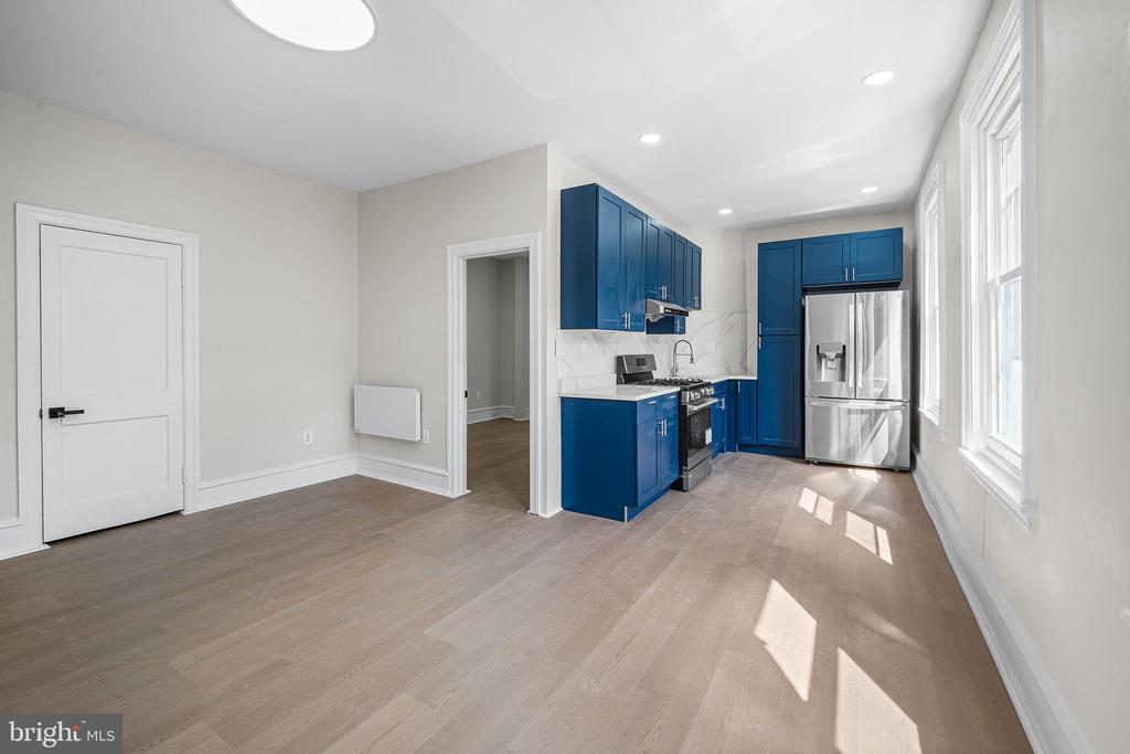 775 S 8TH STREET Unit: 2R