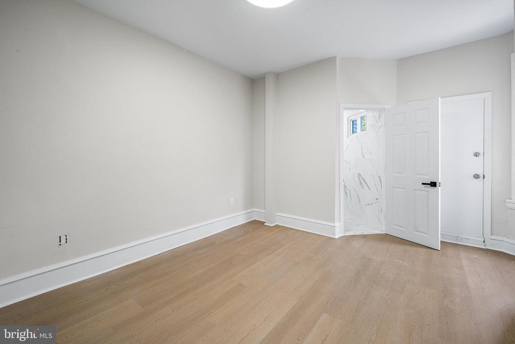 775 S 8TH STREET Unit: 2R