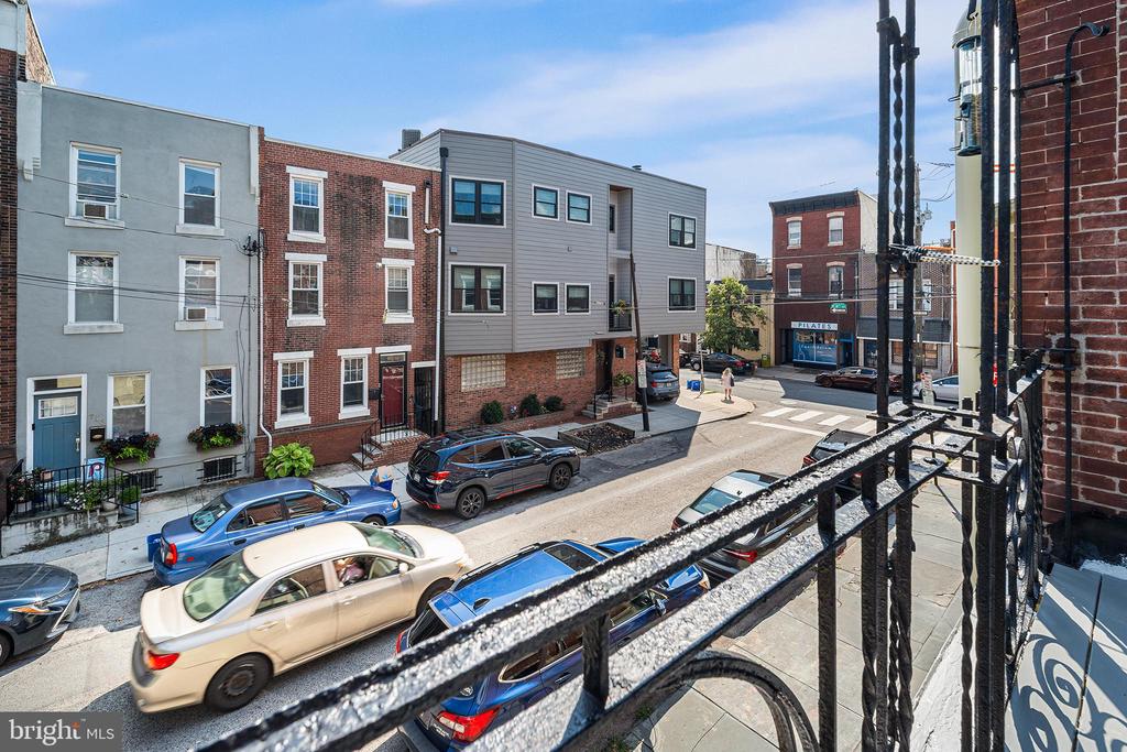 775 S 8TH STREET Unit: 2R