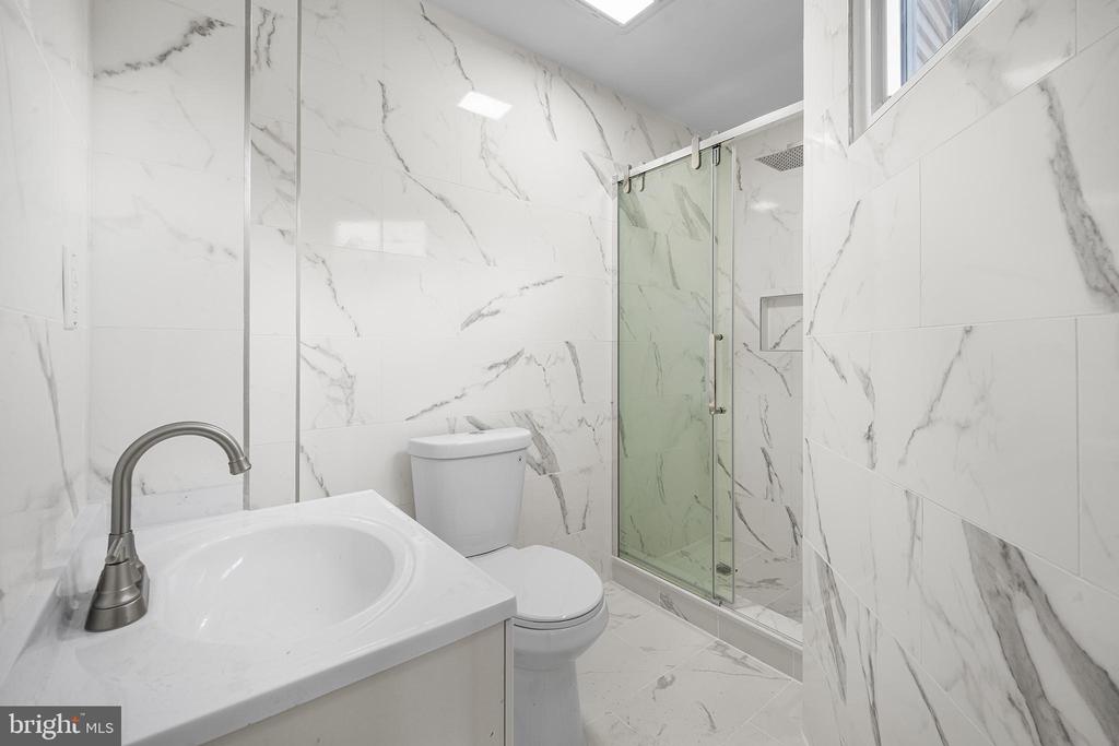 775 S 8TH STREET Unit: 2R