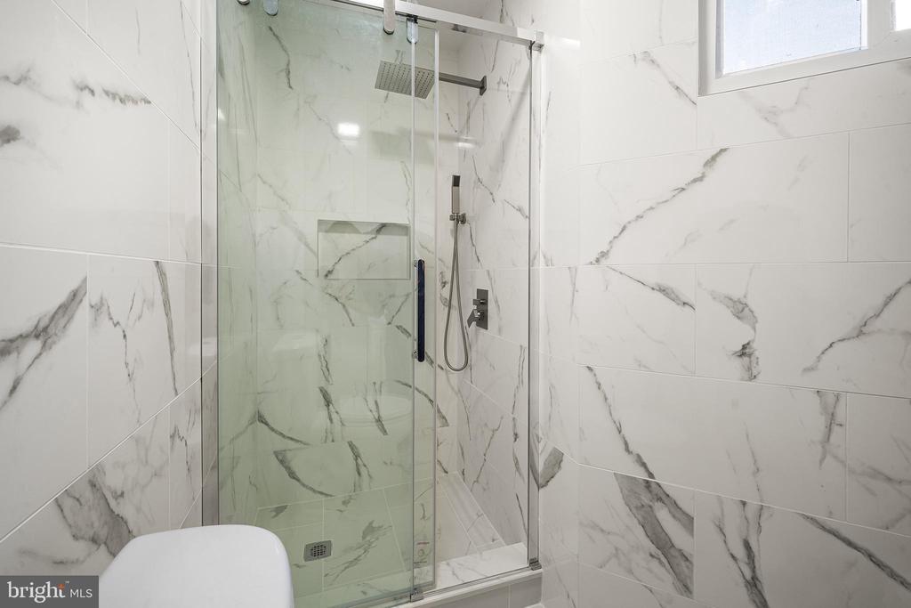 775 S 8TH STREET Unit: 2R