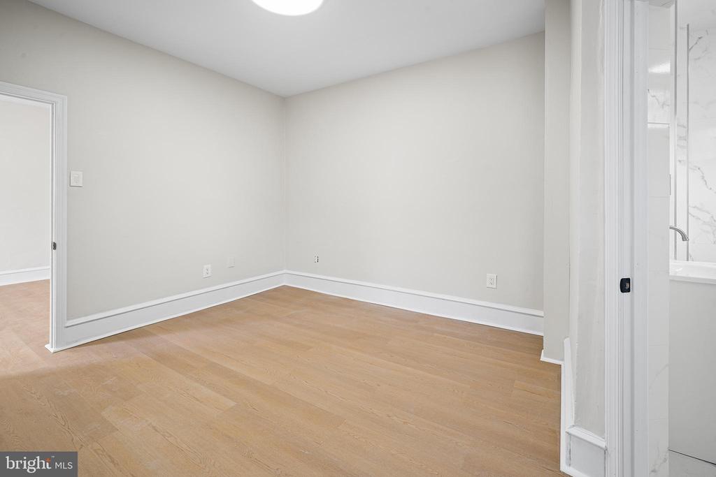 775 S 8TH STREET Unit: 2R
