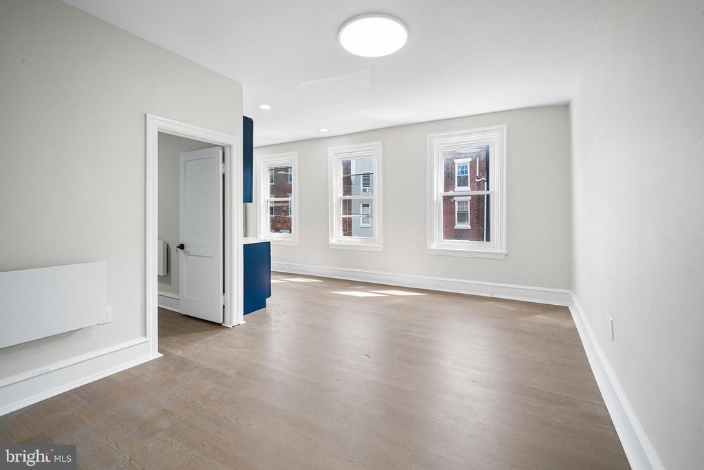 775 S 8TH STREET Unit: 2R