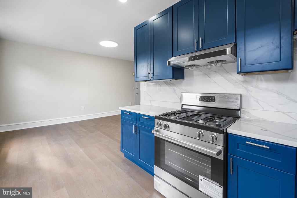 775 S 8TH STREET Unit: 2R