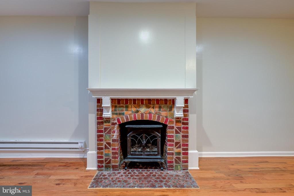 4924 CHESTNUT STREET Unit: 1