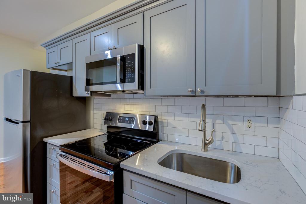 4924 CHESTNUT STREET Unit: 1