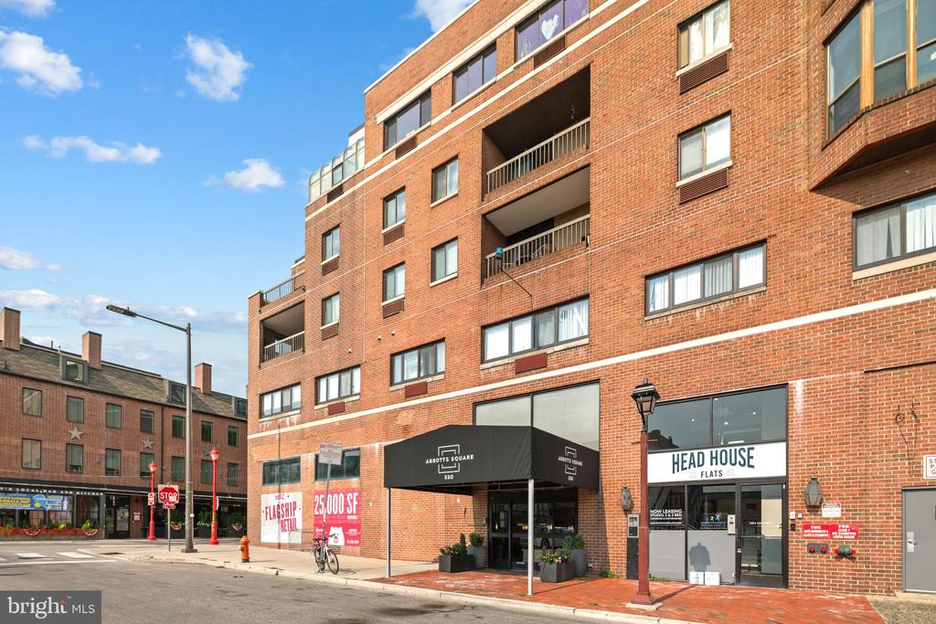 200 LOMBARD STREET Unit: 732