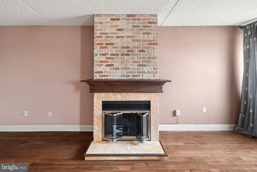 200 LOMBARD STREET Unit: 732