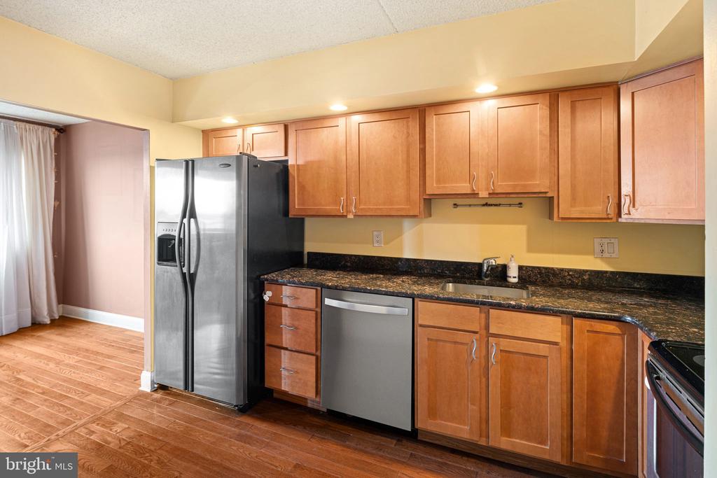 200 LOMBARD STREET Unit: 732