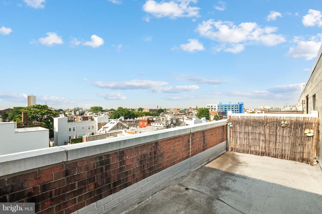 200 LOMBARD STREET Unit: 732