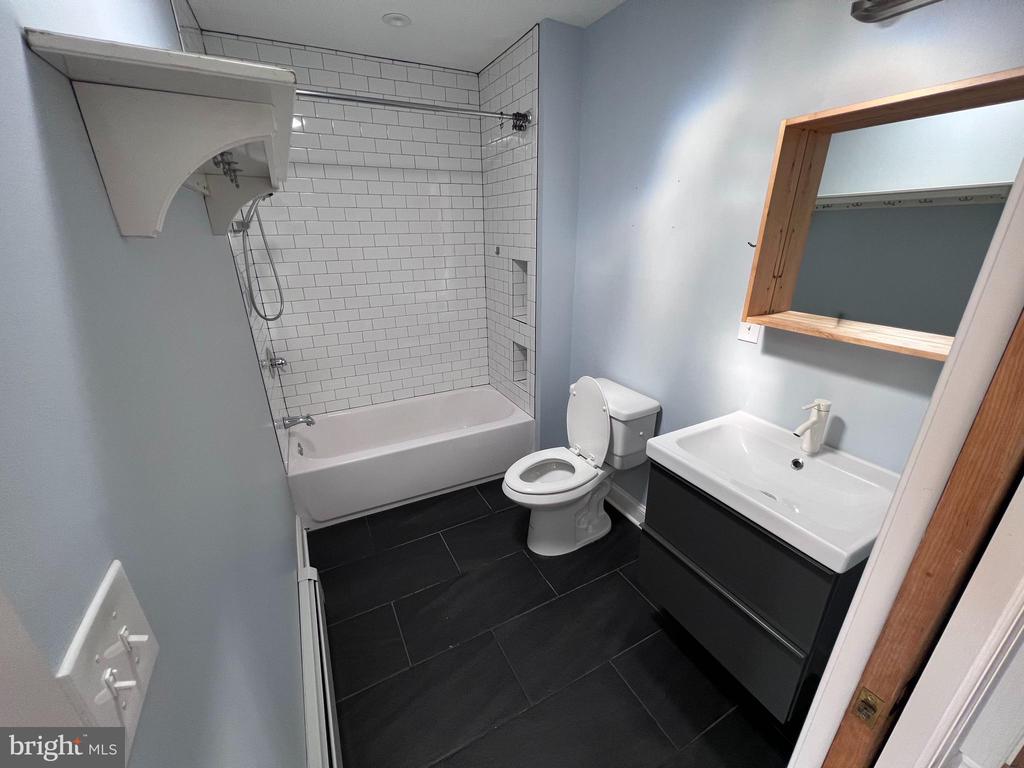 2109 N HOWARD STREET Unit: 1